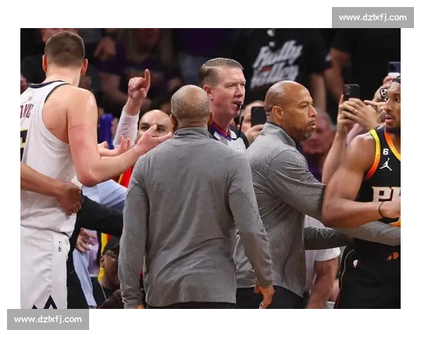 NBA季后赛争议判罚回顾与规则讨论_20260526125402